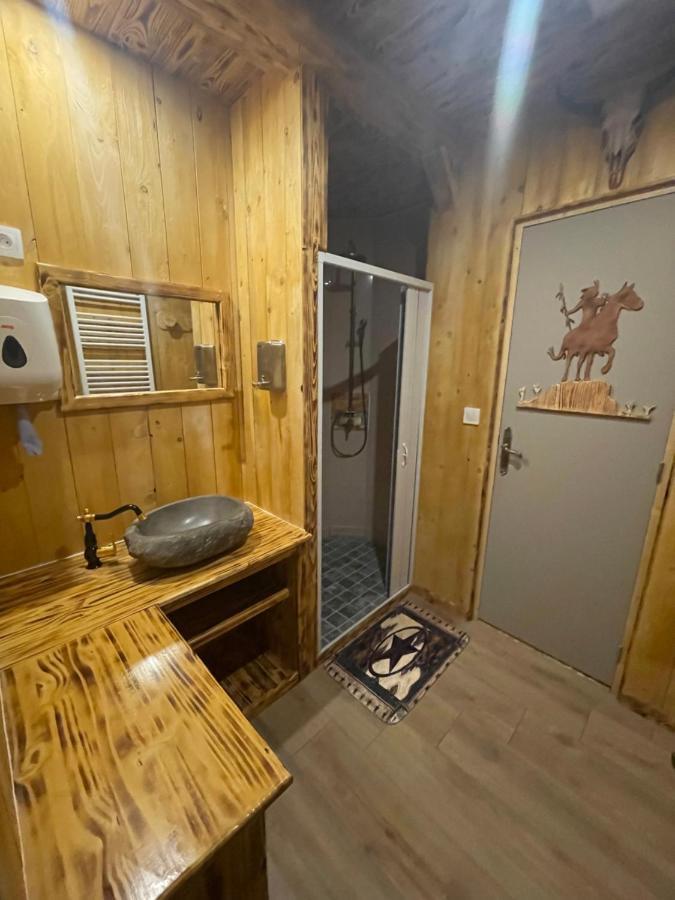 Gite Du Vieux Bourg Le Vieux Bourg  Ngoại thất bức ảnh